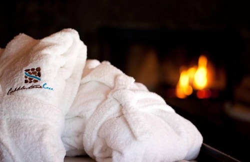 East Kootenay Cabin | Stonewater Lodge, Ski in/out- Private Hot Tub, Panorama Hot Spring Pool Access