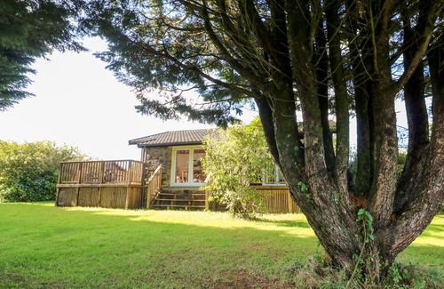 Woolfardisworthy Cottage | STONEWOOD LODGE, pet friendly in Woolsery