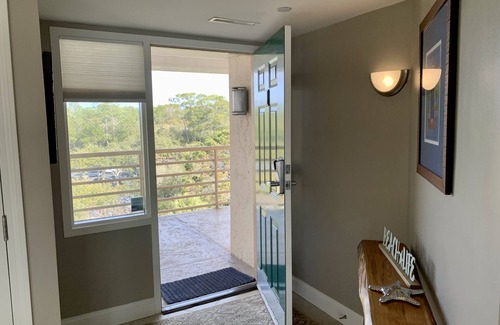 Palmetto Dunes Condo | Stop Here! Can’t Beat This Villamare Top Floor Vacation Spot