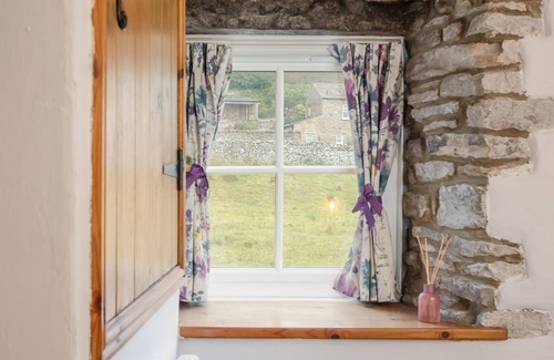 Leyburn Cottage | Storeys Cottage - a holiday cottage that sleeps 4 guests in 2 bedrooms