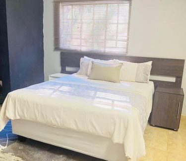 Rustenburg Bed & Breakfast | STORGE LODGE AND EVENTS VENUE