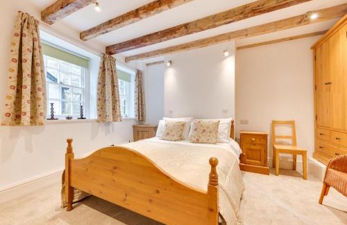 Robin Hood's Bay House | Storm Cottage