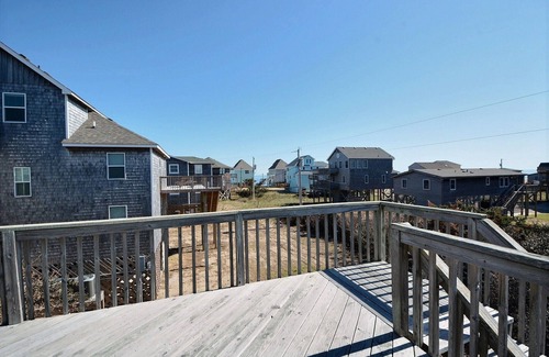 Buxton Cottage | Storm Cottage- Short Walk to Beach- Community Pool & Spa