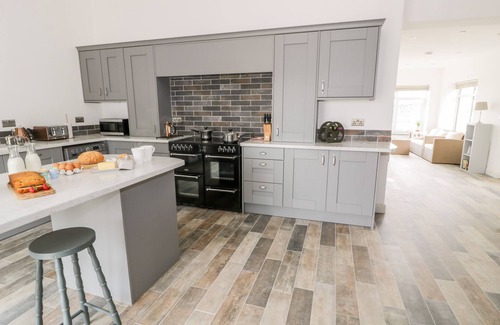 Menai Bridge Cottage | STORWS, family friendly, character holiday cottage in Pentraeth