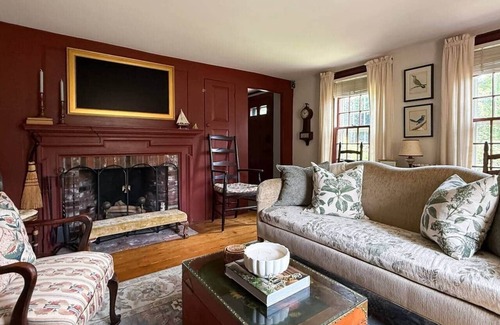 Centerville House | Storybook Mid Cape Cottage w/Private Lake Access. Small Dog Friendly!