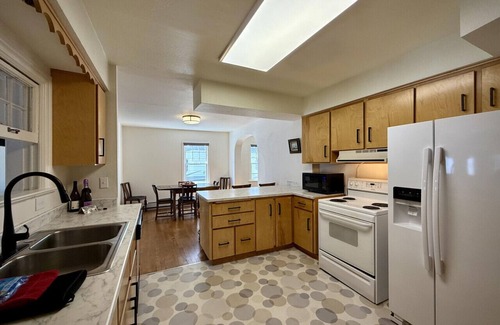 Baker City Apartment | Storybook Nook! Adorable 2 Bdrm Downtown Home!