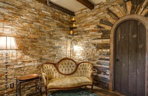 Downtown Leavenworth Hotel | Storybook Riverside Inn