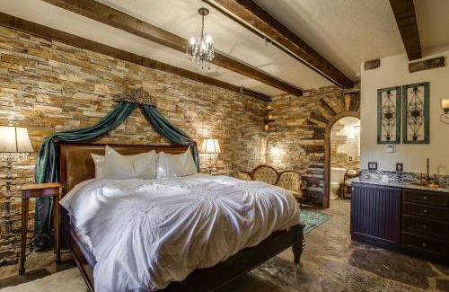 Downtown Leavenworth Hotel | Storybook Riverside Inn