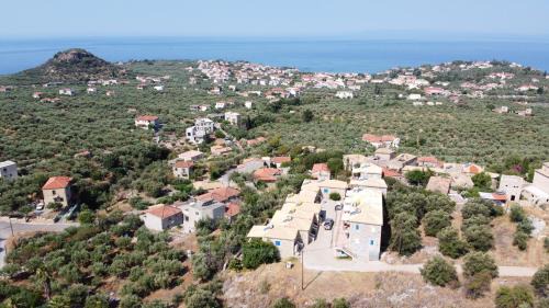 Lefktro Apartment | Stoupa Lefktro 1