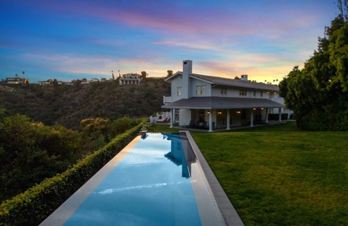 Bel Air House | Stradella Hideaway - A Perfect Luxury Hideaway for the Bel Air Lifestyle