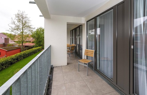 Bensersiel Apartment | Strandnahes Apartment mit Balkon Inkl. Parkplatz, Schwimmbad- & Saunanutzung