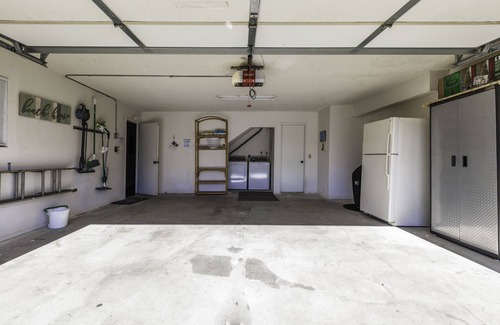 Oceano House | Strandcastle - Oceanview - Dog Yard - SO much Parking! - Steps from Sand