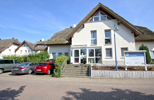 Lobbe Apartment | Strandhaus Mönchgut Bed&Breakfast F-1010 Double room 27