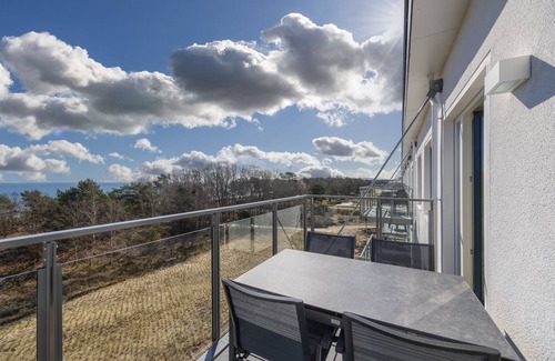 Prora Apartment | Strandnahes Penthaus-apartment mit Dachterrasse, Tollem Meerblick & Zwei Bädern!