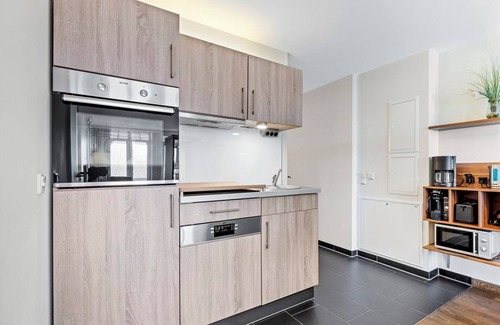Wremen Apartment | Strandnahe Ferienwohnung mit Sauna und Tollem, Überdachtem Balkon mit Deichblick