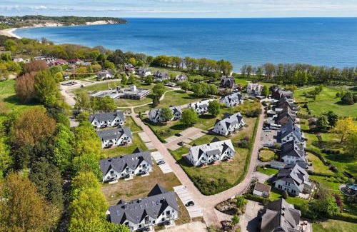 Lobbe Apartment | strandnahe FeWo mit Terrasse, gratis Nutzung vom AHOI Erlebnisbad und Sauna in Sellin - Rex Rugia FeWo 11-2