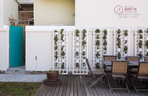 Kalk Bay Apartment | Strathmore Flat in the annex of Chartfield