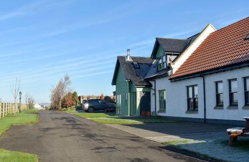 Linlithgow House | Strathspey