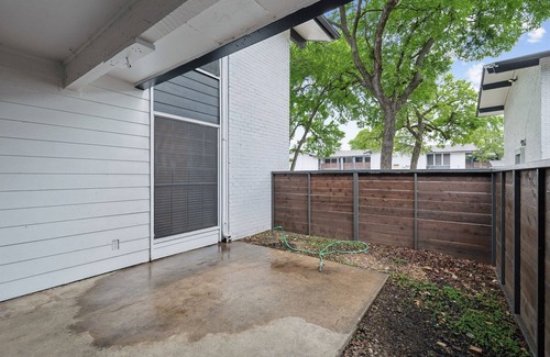 South Arlington Apartment | Stratton 2520C I Spacious 2 Bed 1.5 Bath
