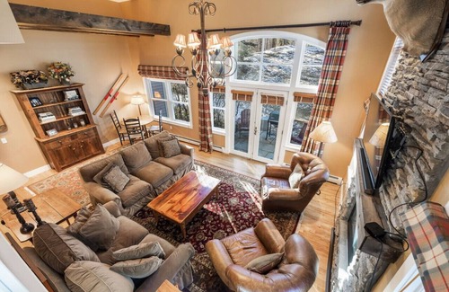 Stratton Mountain House | Stratton Springs Premier End Unit with Hot Tub