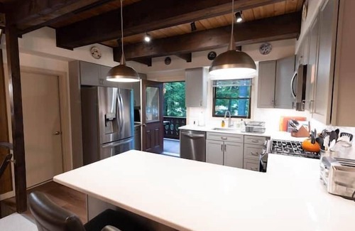 Charlemont House | StrautmanHaus - All-Season Chalet at Berkshire East