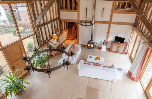 Ewhurst Green House | Strawberry Hole Barn