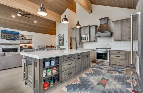 Truckee House | Streams and Dreams - TLUXP