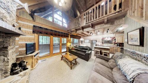 Gatlinburg - Pigeon Forge House | Streamsong Secluded Creek View Cabin
