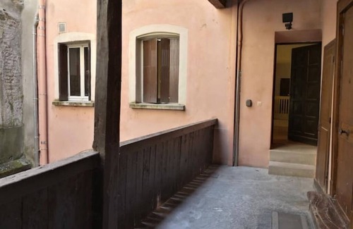 Secteur 2 House | Street duplex