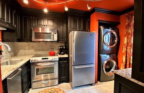 Brewster Condo | Street Level Chilton Village Apt, Renovated Kitchen & Bathrooms, 2 A/Cs, 6 Pool Passes (Fees Apply)