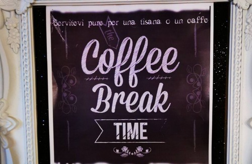 Raiano Bed & Breakfast | street room 3/4 beds with private bathroom