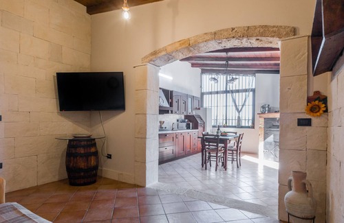 Avola Villa | Strelitzia's house with pool and