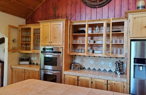 Comeback Bay House | Striking LAKEFRONT home w/hot tub, dock, highspeed WIFI & week/month discounts