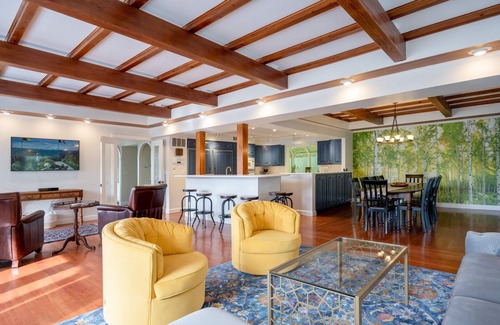 Macatawa House | Striking multi-level vacation home across from Lake Macatawa and Marina