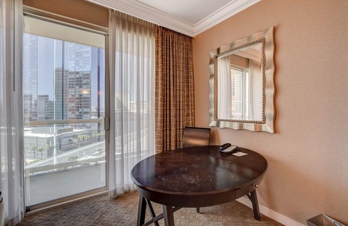 Las Vegas Condo | STRIP & SPHERE VIEW! MGM-The Signature condo hotel w/Private Balcony!