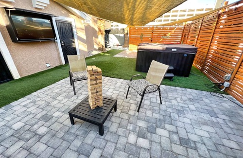 Gateway District Apartment | Stripside escape