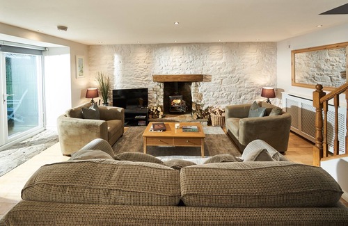 Milton Of Buchanan House | Stuc an t Sagairt Cottage, Loch Lomond