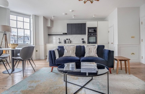 Holborn and Covent Garden Apartment | Student-Friendly Bloomsbury 1BR, near Dining & Stores, by Blueground