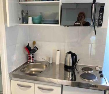 Epinay-sur-Seine House | Studette indépendante tout confort sur jardin