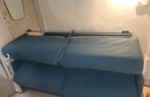 Saint-Louis Apartment | Studette Rémilly à Versailles