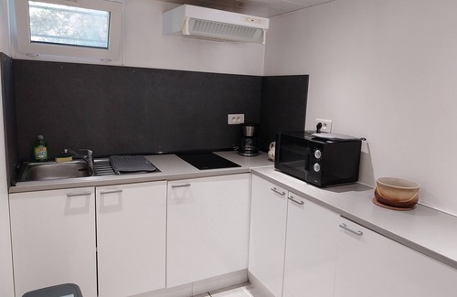 Saint-Germain-les-Corbeil Bed & Breakfast | Studio T1 Dans Résidence Pavillonnaire à 30km de Paris