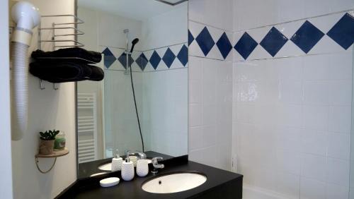 Chasseneuil-du-Poitou Apartment | Studio à 8 min à pied du Futuroscope – 1/4 pers