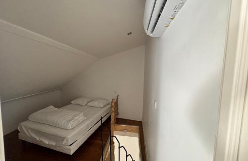 Pons Apartment | STUDIO 1 face au donjon