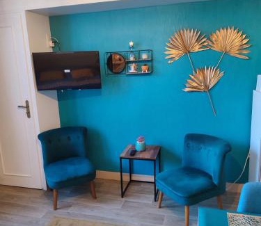 Bagnoles-de-l'Orne Apartment | Studio 10, très bien placé, parking wifi gratuit