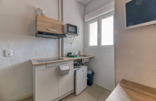 Arvillard Apartment | Studio '110' with Shared Pool, Shared Terrace and Wi-Fi