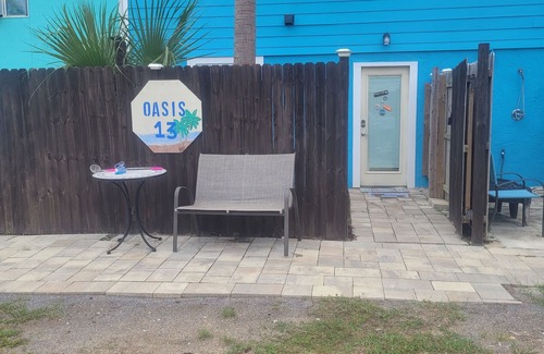 Thomas Drive Apartment | Studio 13 at the beach pcb