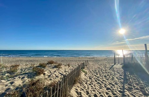 La Jetee Apartment | Studio 2 Pers Near Beach with Parking