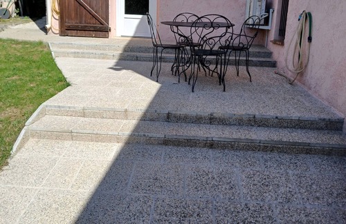 Carces Apartment | Studio 2 Pers Avec Piscine Classé 3 , Enregistré Sous le n° 83032000133mq