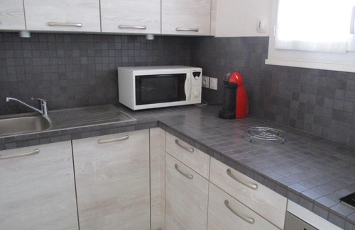 Sainte-Marie-de-Re House | STUDIO 2 PERS PROCHE PLAGE ET COMMERCES