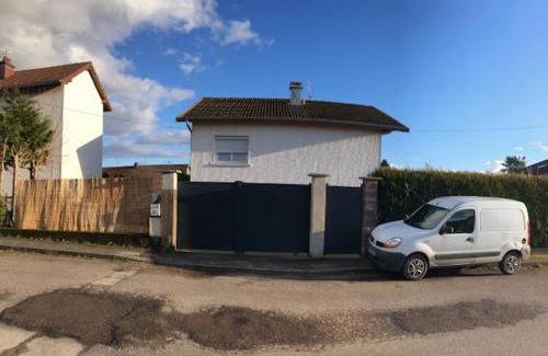 Luxeuil-les-Bains House | studio 2 personnes